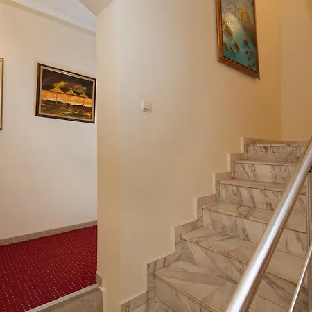Peshev Family Hotel Nesebar
