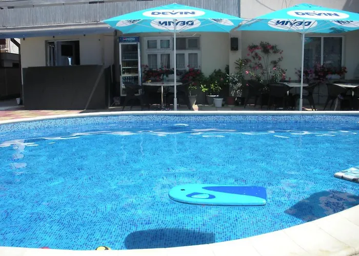 Peshev Family 3* Nessebar