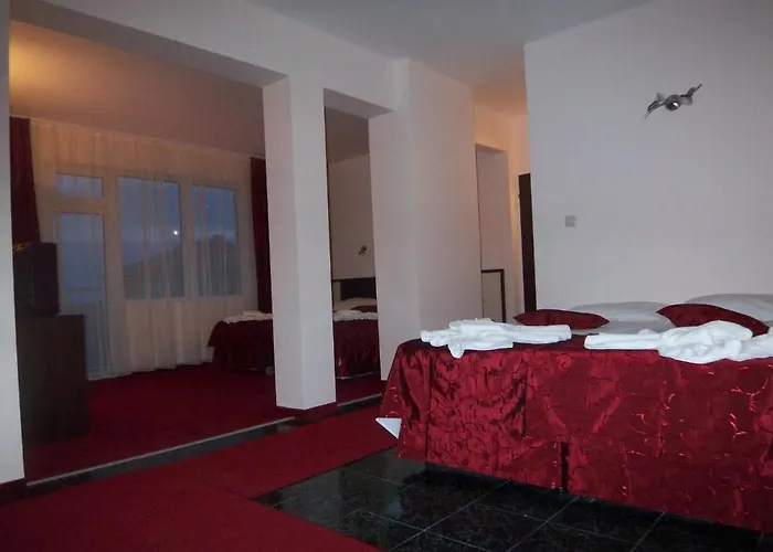 Hotel Peshev Family 3*