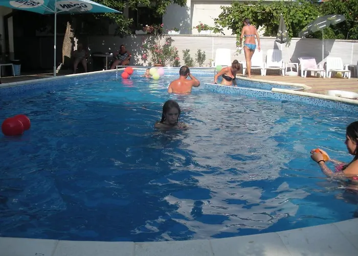 Peshev Family 3* Nesebar