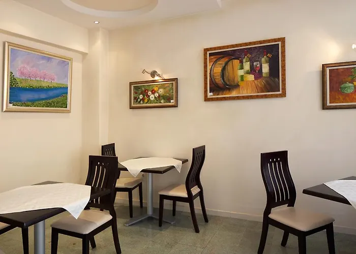 Hotel Peshev Family 3*