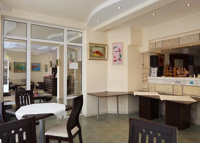 Peshev Family 3* Nesebar