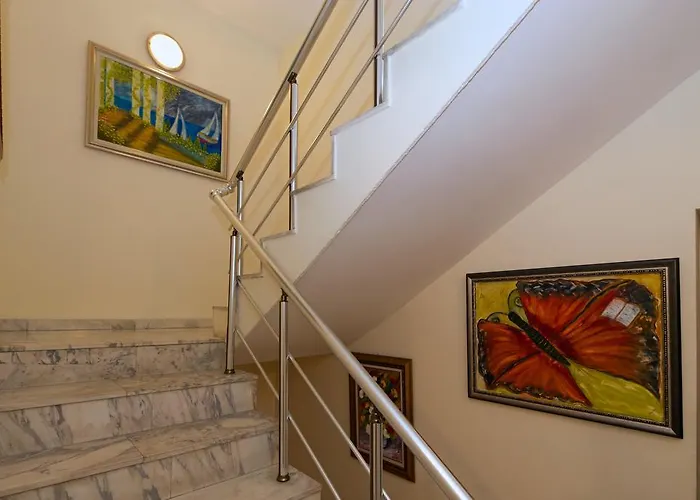 Hotel Peshev Family 3*